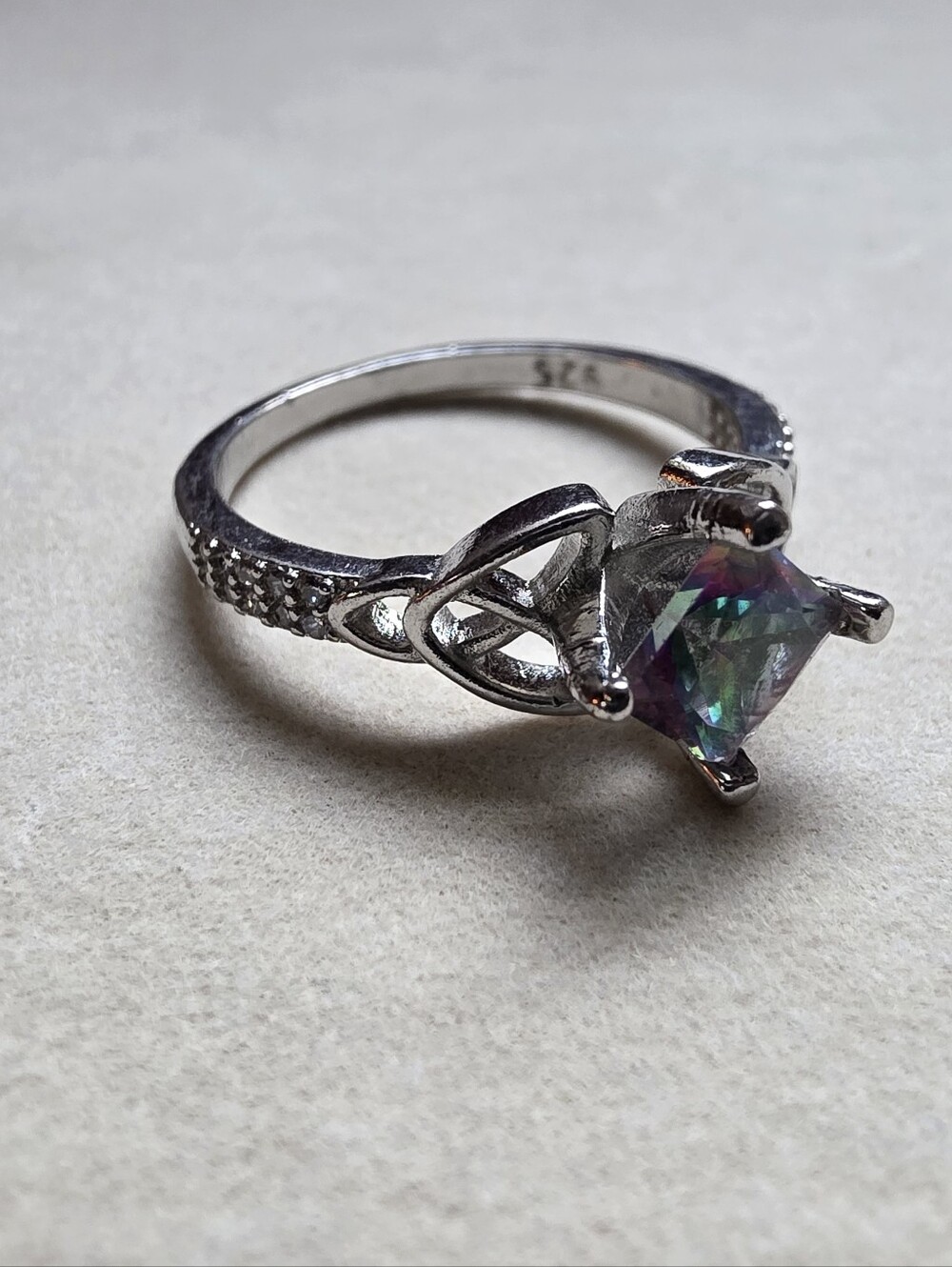 925 Sterling Silver Mystic Topaz Celtic Knot Ring Size 9.5 - Picture 3 of 6